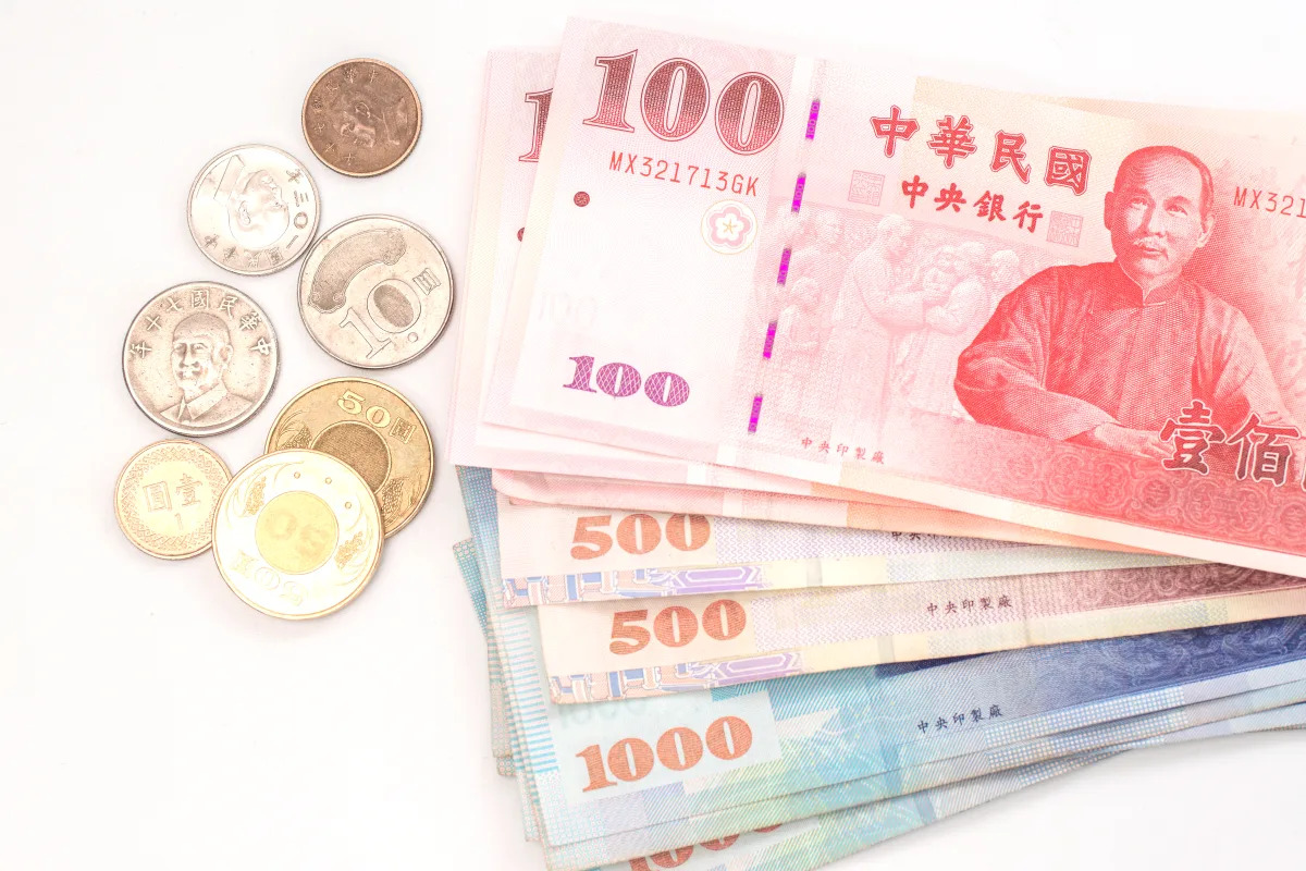 勞保局今起發放17筆款項 勞保年金平均每人領1.9萬元
